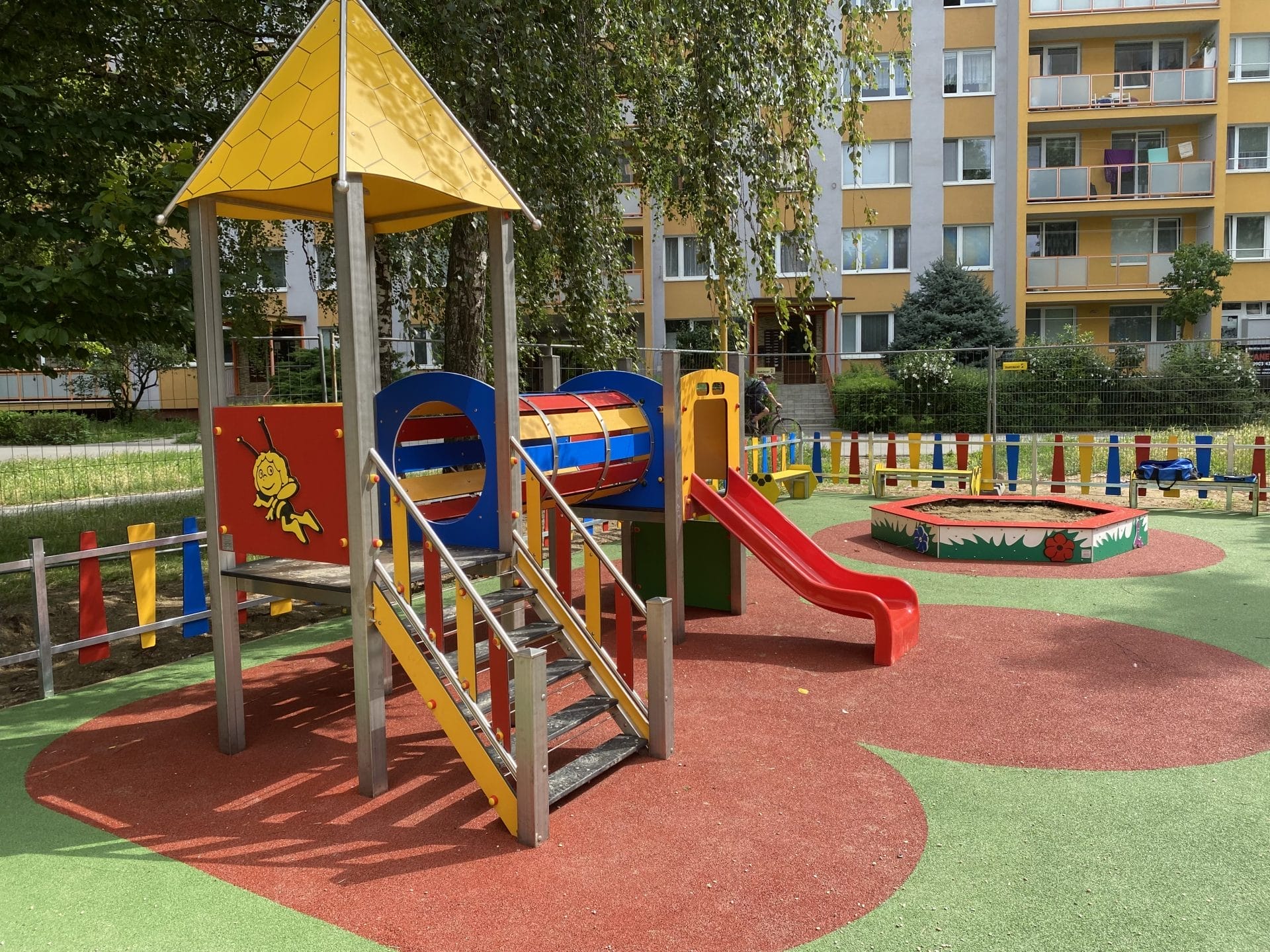 nerezová  malá veža  - žihadielko